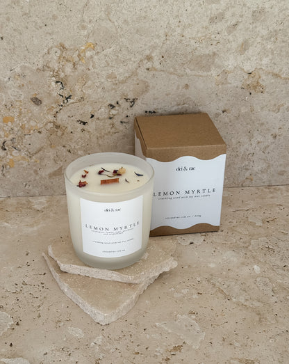 SIGNATURE CANDLE COLLECTION