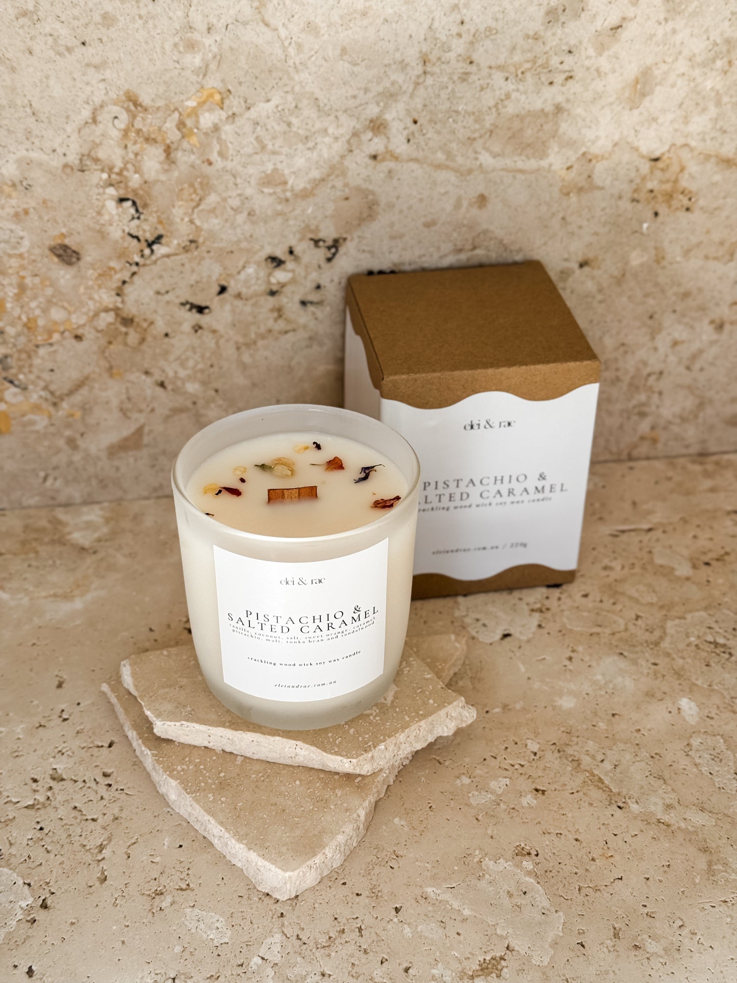 SIGNATURE CANDLE COLLECTION